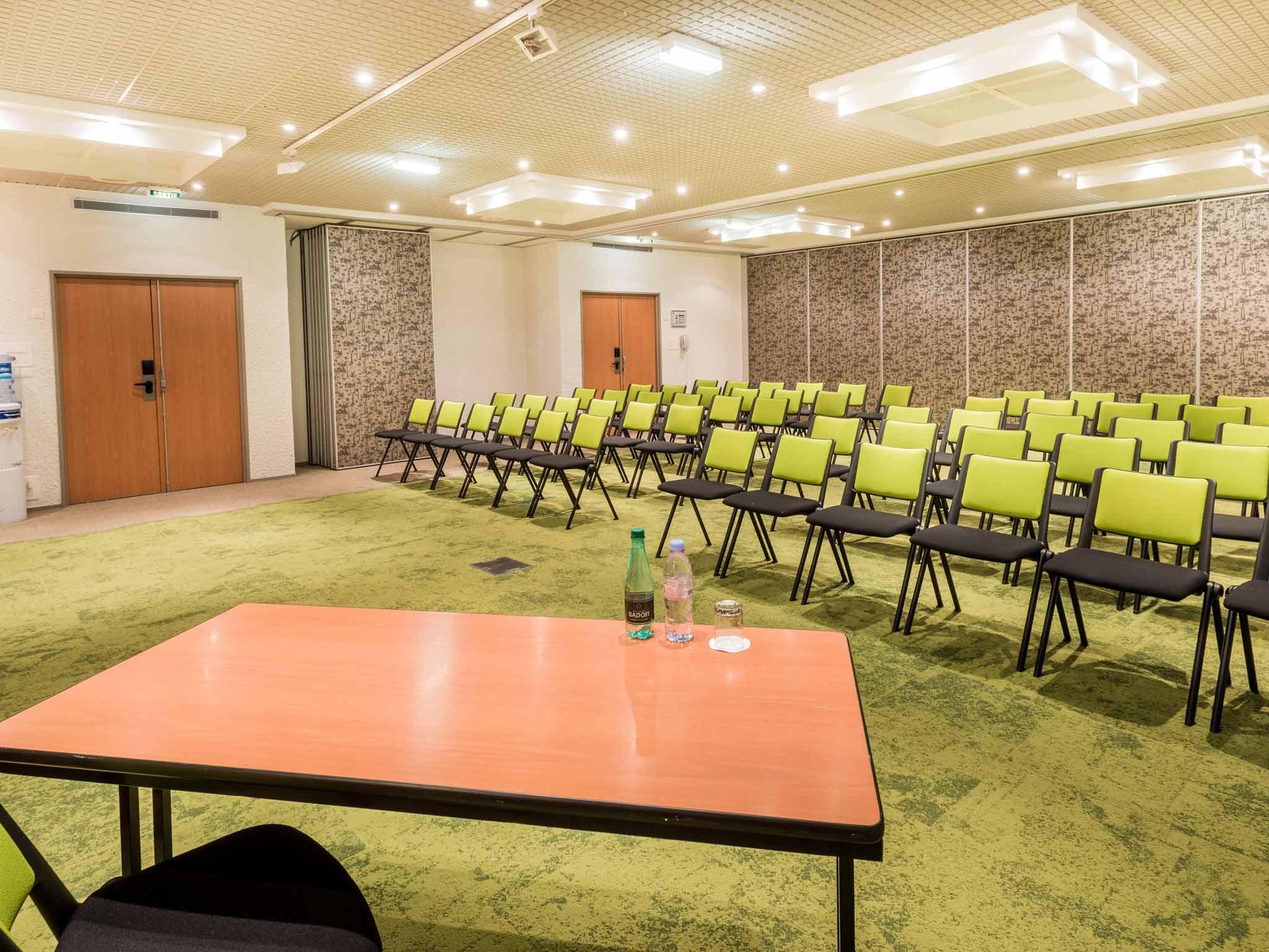 Ibis Styles Tours Sud 3*